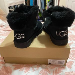 Women’s mini UGG boots